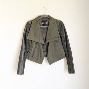 VEDA Women's Green and Black Leather Jacket